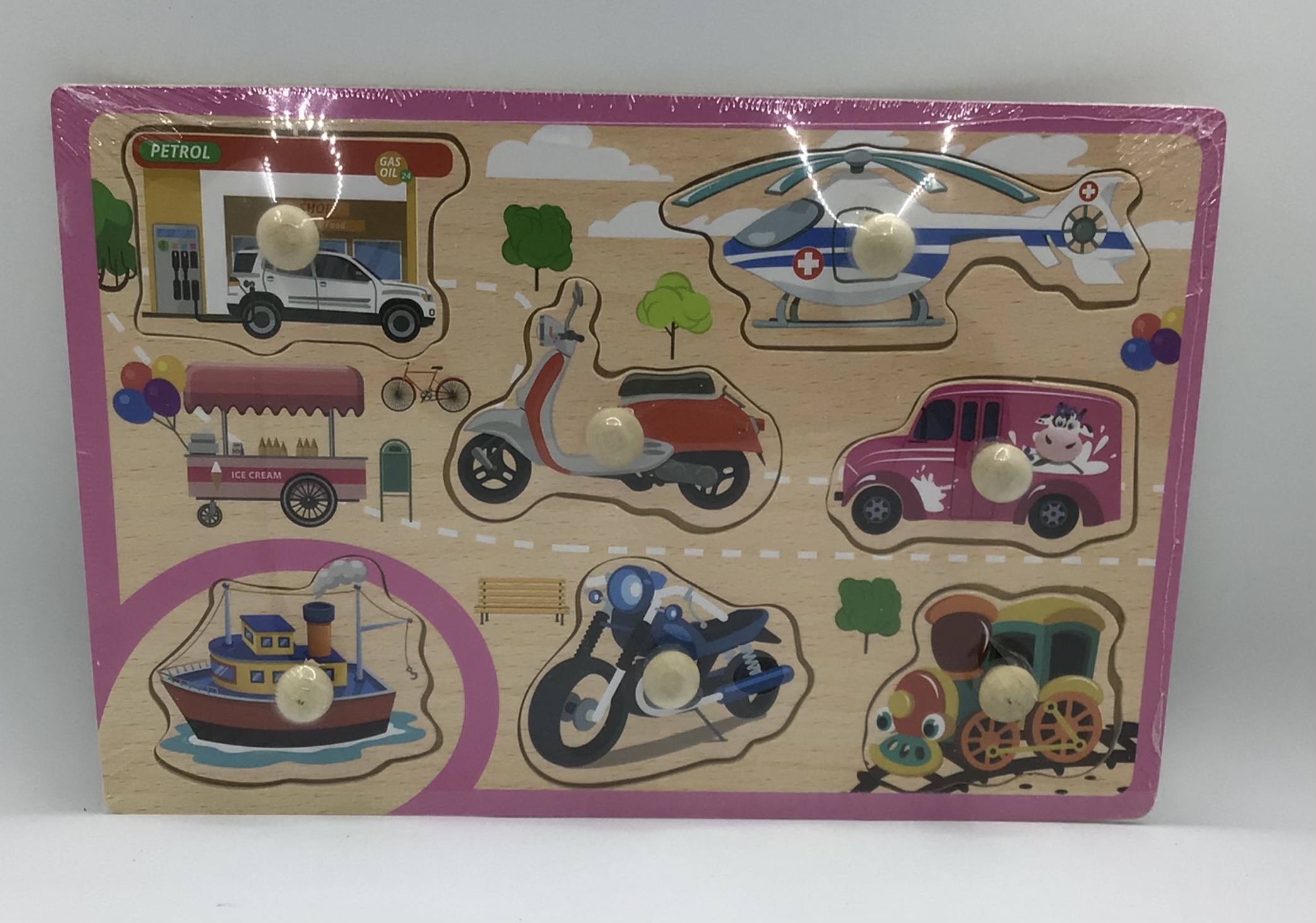 Puzzle din lemn cu pioneze având ca tematică mașini locomotivă elicoptere vapoare motociclete un joc indicat pentru cei mici de vârsta de trei ani pentru achiziția 10 bucăți prețul este de șase lei / bucată indiferent de modelul care îl doriți