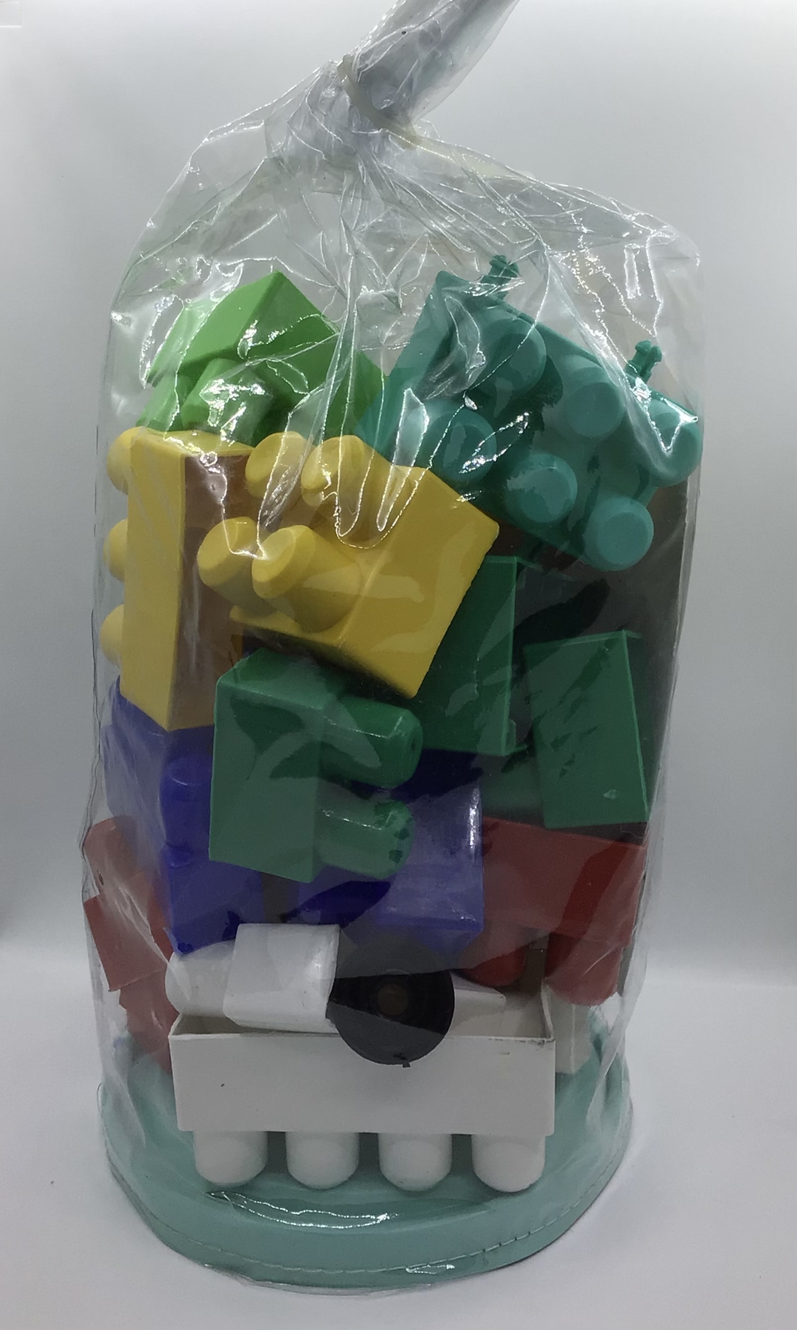Set de cuburi de diverse mărimi ambalat în sac care are 30 de piese cuburile de construit sunt mari din plastic create special pentru copii mici de a construit diverse jucării
