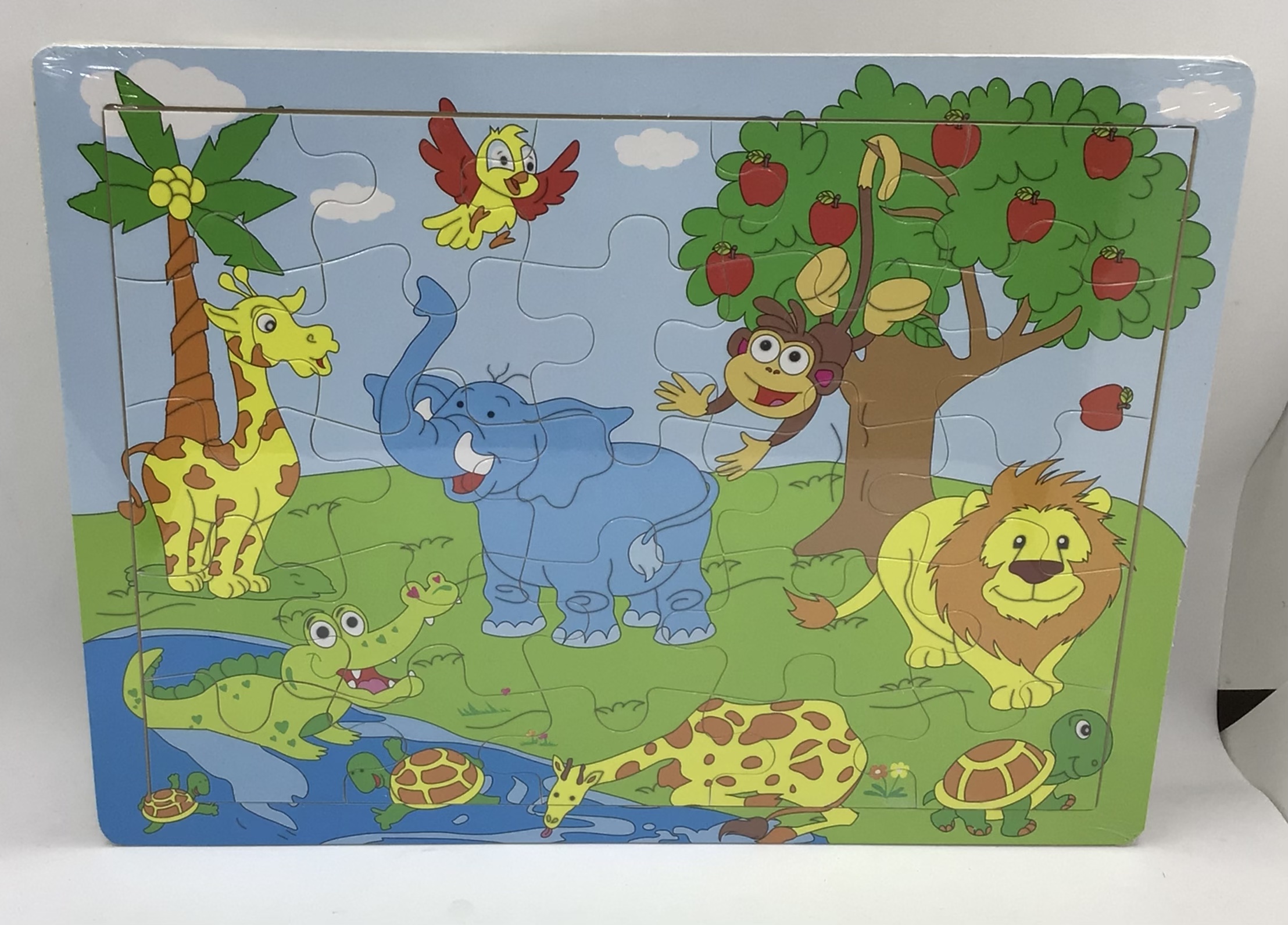 Puzzle din lemn având ca tematică să învățam animalele din jungla puzzle este un joc ideal pentru cei mici.