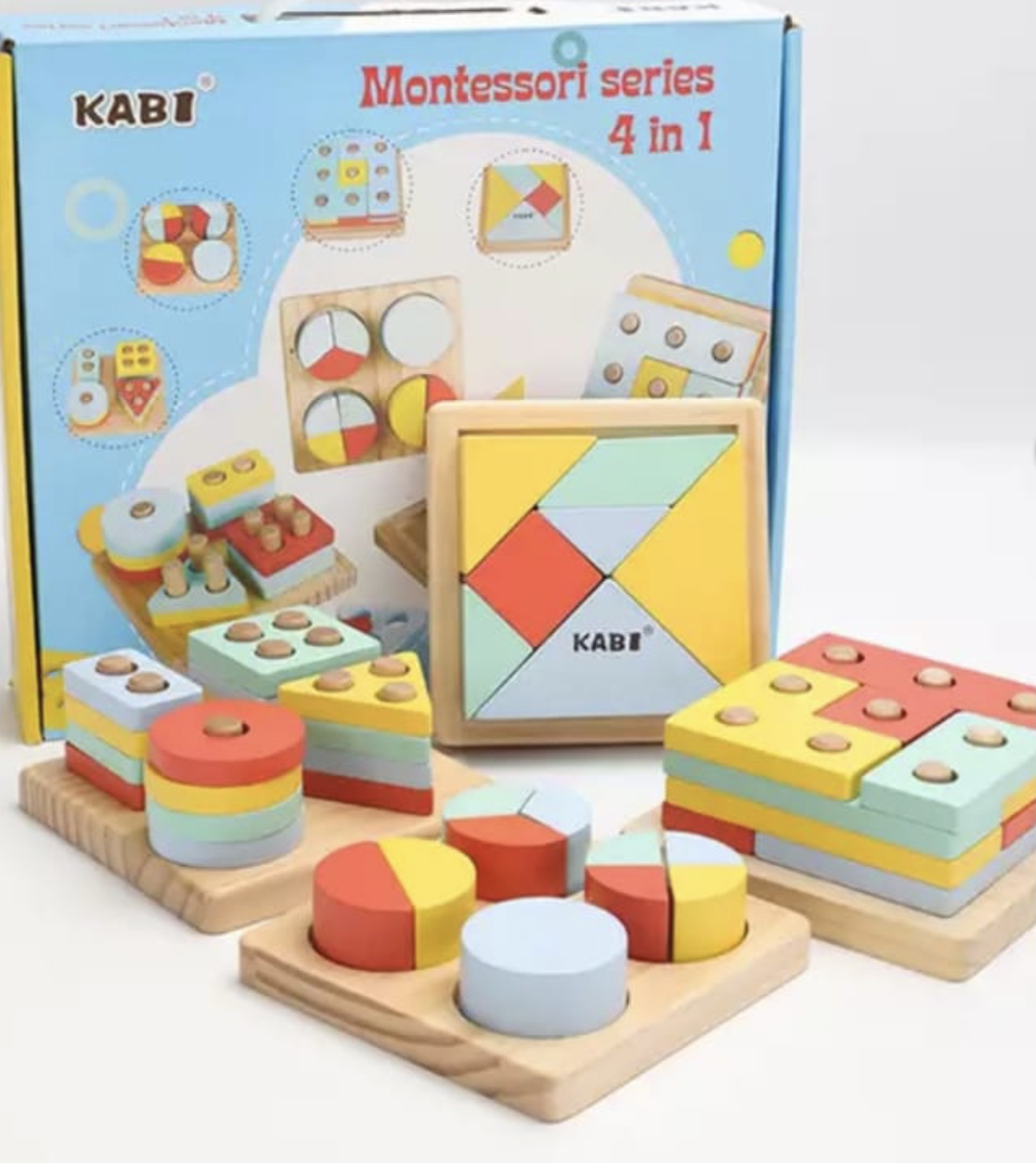 Set din lemn format din patru seturi de tip Montessori din lemn pentru copii de vârstă trei ani